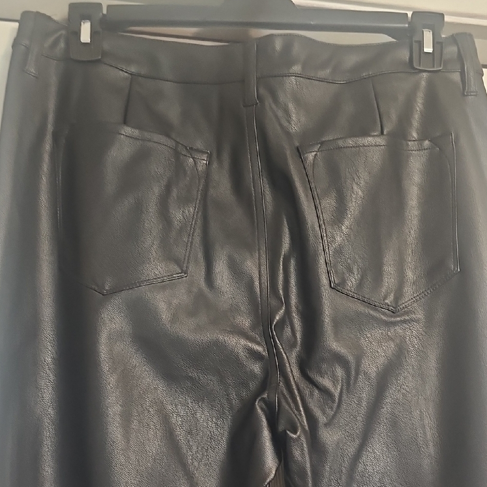 KanCan Black Dress Pants - Picture 5 of 5